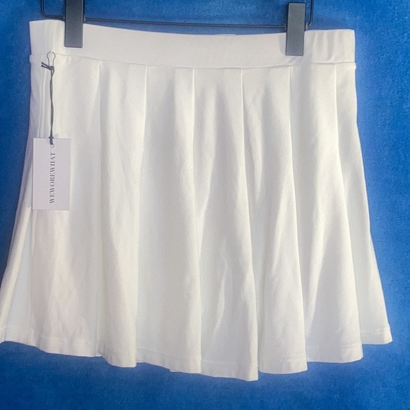 WEWOREWHAT skort - Picture 5 of 8